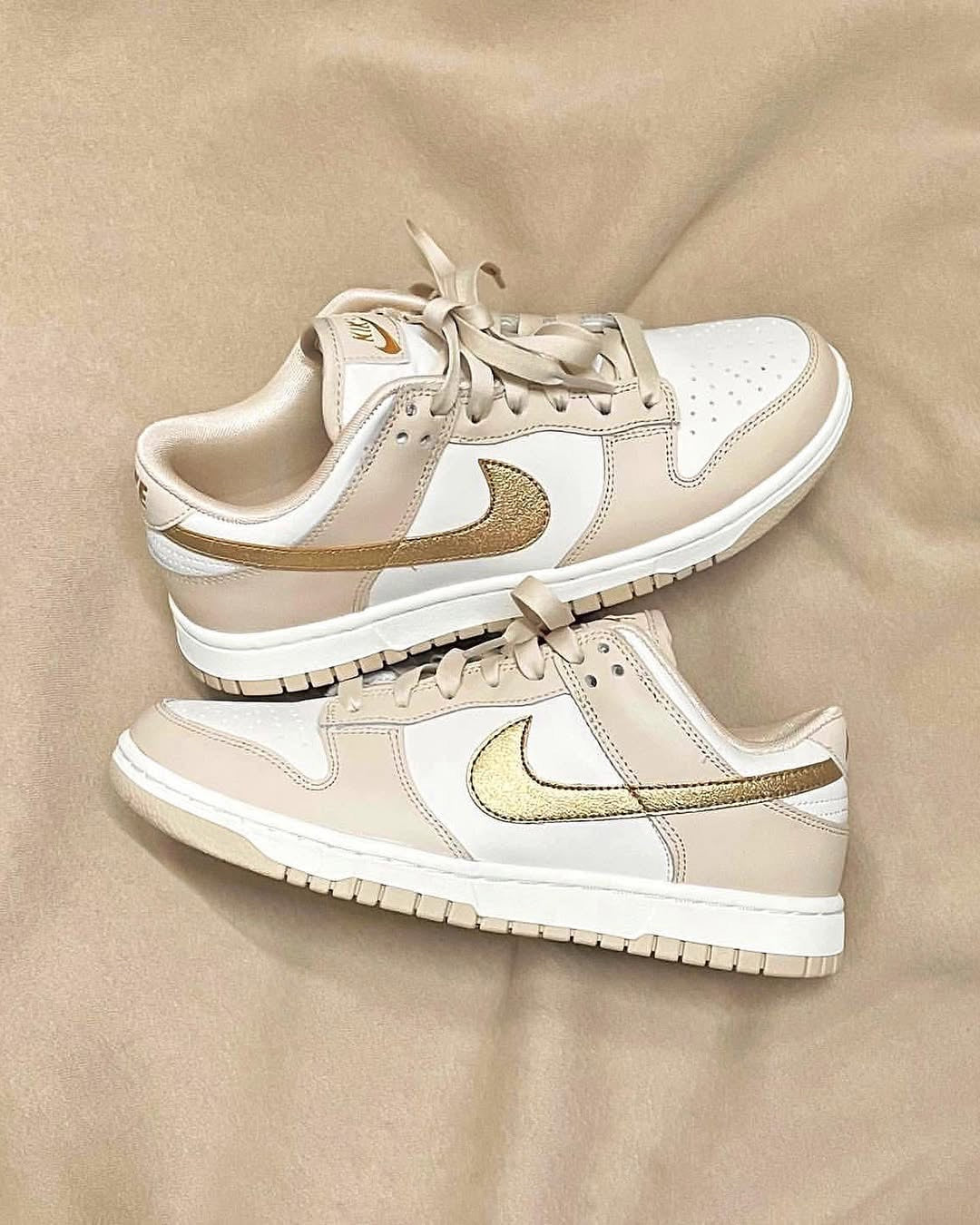 Nike Dunk Low Phantom Metallic Gold Unisex