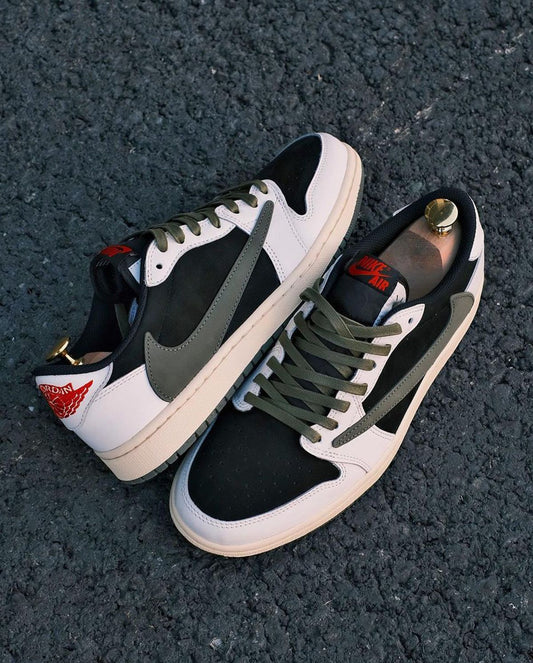 AIR JORDAN 1 X TRAVIS SCOTT RETRO OLIVE